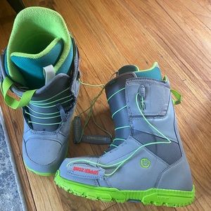Burton Moto Men snowboard boots. Gently used